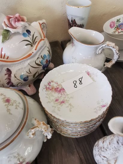 partie de service à café en porcelaine ,...