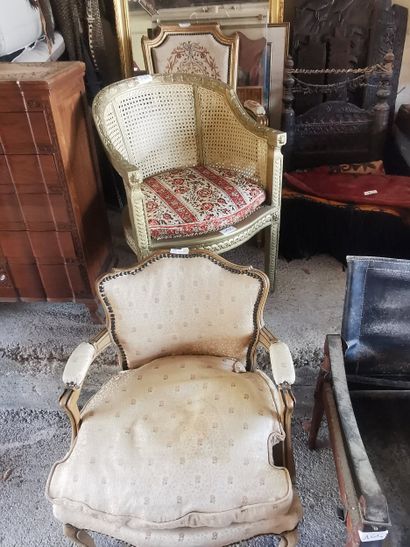 Lot de 3 Fauteuils de style en bois doré