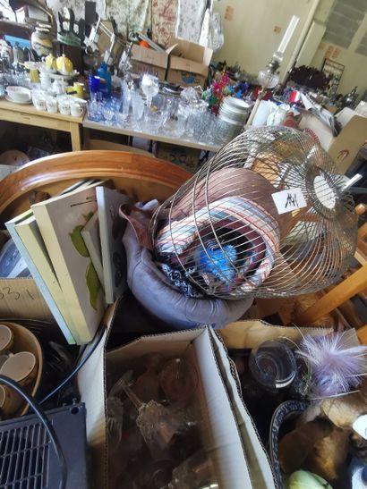 5 cartons de décoration , fond de maison,...