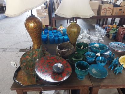 Ensemble de poteries (iran et de style oriental)...