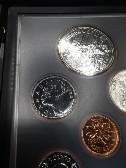 Double dollar box containing seven Canadian...