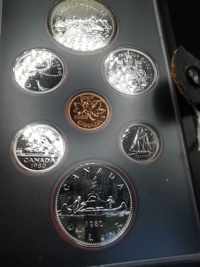Double dollar box containing seven Canadian...