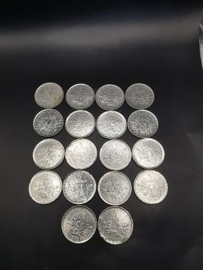 Set of 37 silver 5 franc coins 835/1000
Total...