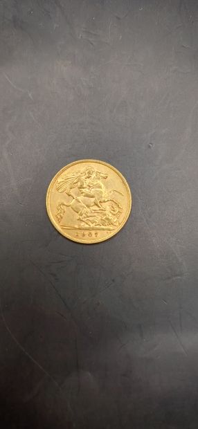 Half sovereign gold coin, year 1907
weight...