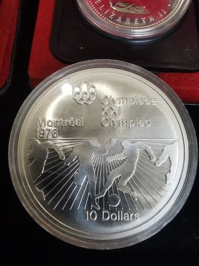 LOT of three 1 Canadian Dollar coins in silver...