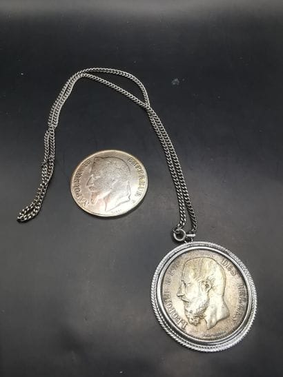 Pendant adorned with a Belgian 5 franc 1865...