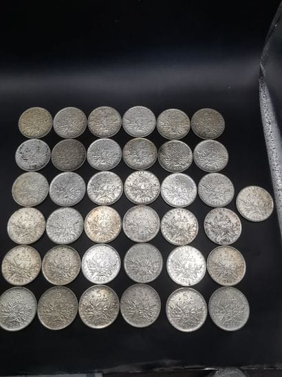 Set of 37 silver 5 franc coins 835/1000
Total...