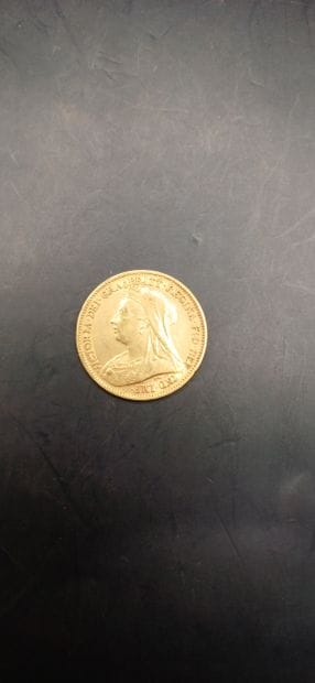 Half sovereign gold coin, year 1900
weight...