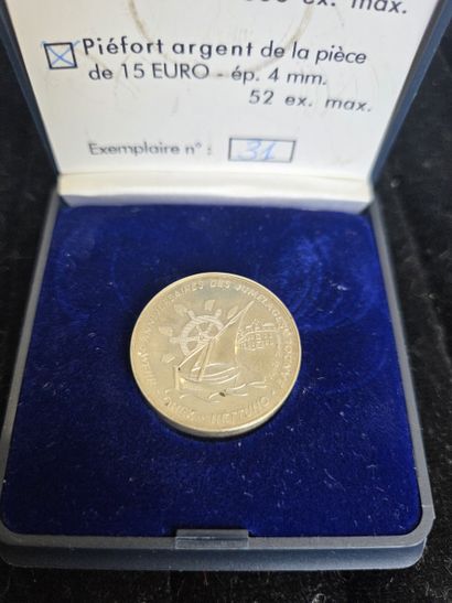 925/1000 silver coin for the Bandol €15 coin...