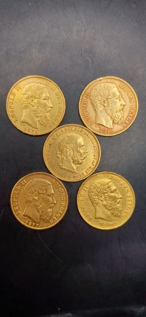 Lot of 5 20 francs gold coins including :
4...