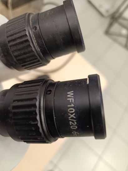 1 binoculaire wf10x/20 - wd165 0,5 x (vendu...
