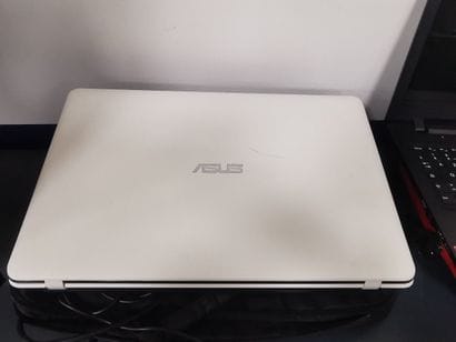 Un ordinateur portable Asus