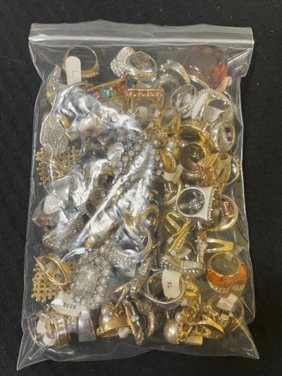 Fort lot de bijoux fantaisie (environ 1000...