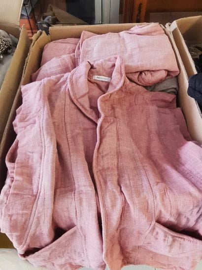 1 Fort lot de vêtements