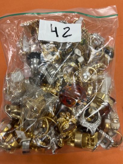 Fort lot de bijoux fantaisie (environ 1000...