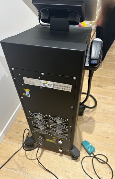 4 D Matériel d'épilation définitive par ondes
Occasion
(poignet...