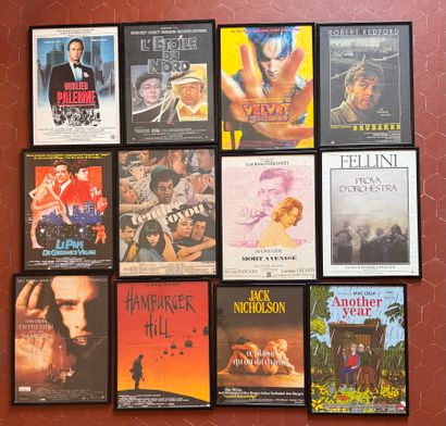 Lot of 12 framed French movie posters in...