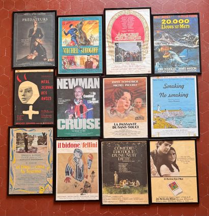 Lot of 12 framed French movie posters in...