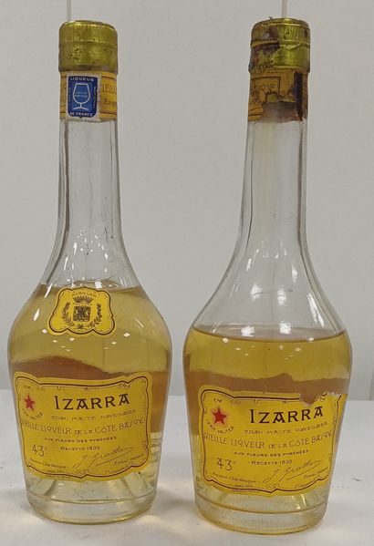 Batch of 3 Btls
	Izarra green 51° liqueur
High...