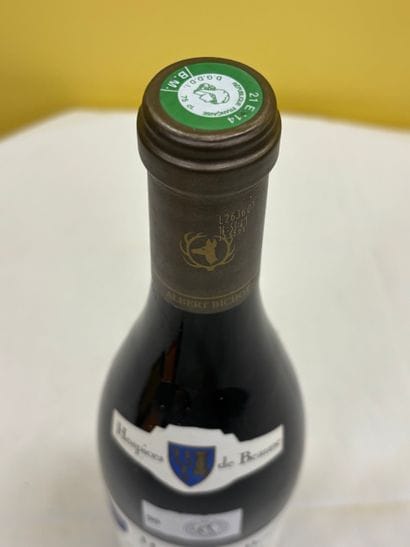Bourgogne	
Beaune	
Échézeaux	
Albert Bichot	
2015

Niveau...