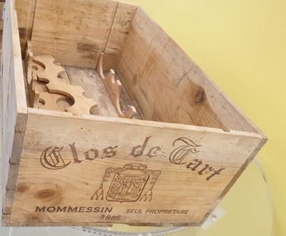Empty wooden crate
Clos du Tart
Mommessin...