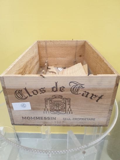 Empty wooden crate
Clos du Tart
Mommessin...