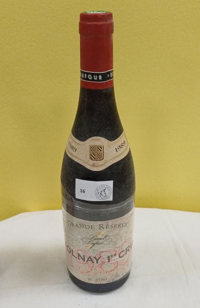 Burgundy
Volnay
	Grande Réserve
1er cru
Lionel...