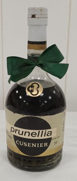 2 bottles 
Cognac Otard 