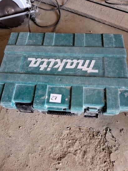 Perforateur MAKITA