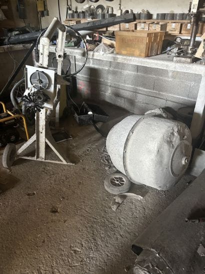 Bétonnière éléctrique accidentée