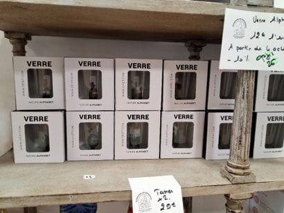 Lot de verres avec lettres alphabétique