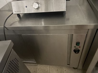 meuble bas de rangement en inox