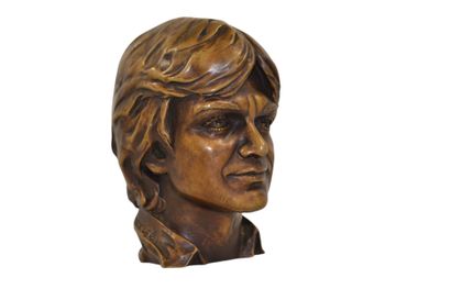 Buste en bronze à l'effigie du célèbre chanteur...