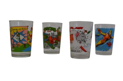 Verres à moutarde vintage à motifs. Retrouvez...