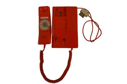 Téléphone filaire à cadran modèle Contempra...