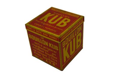 Réunion de boites publicitaires KUB : Deux...