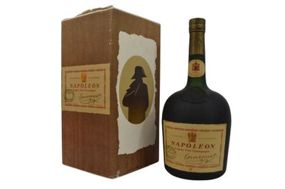 Bouteille de NAPOLEON Cognac Fine Champagne...