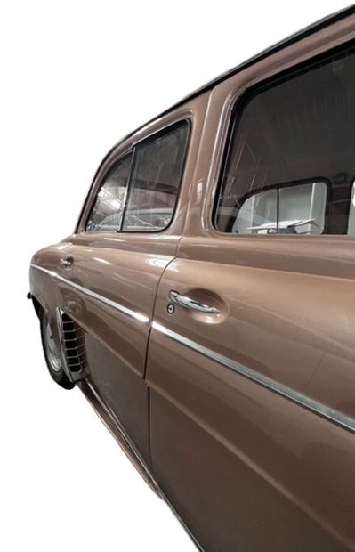VP RENAULT R1091 
Carrosserie : CI
N° série...