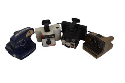 Lot de 4 polaroids des années 70, ce lot...
