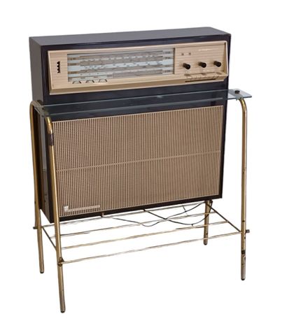 SCHNEIDER
Poste de radio télévision vintage...