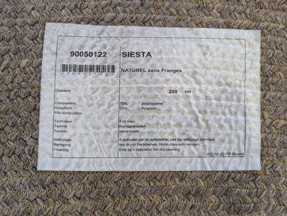 LIGNE ROSET
Tapis circulaire en laine 75...