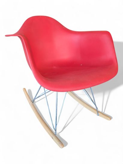Charles (1907-1978) and Ray (1912-1988) EAMES...