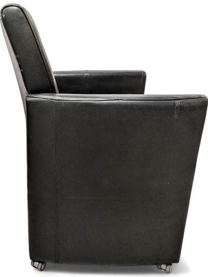 Philippe STARCK (after) 
Black leather armchair...