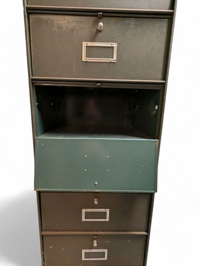 RONEO 
Metal filing cabinet in grey lacquered...