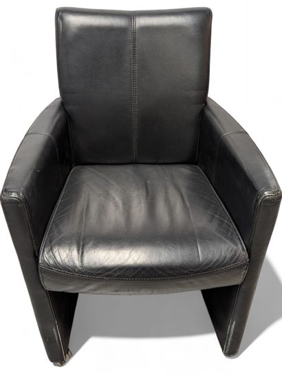 Philippe STARCK (after) 
Black leather armchair...