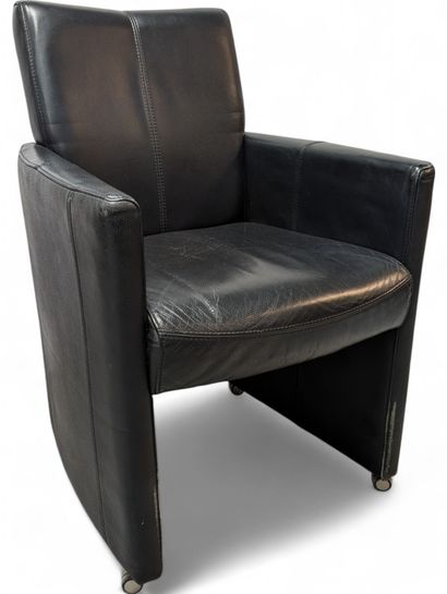 Philippe STARCK (after) 
Black leather armchair...