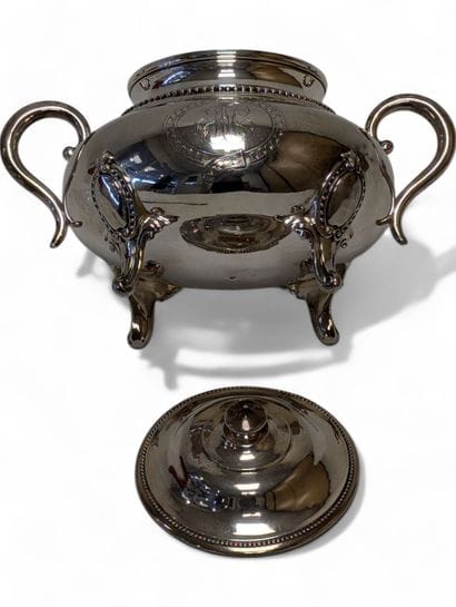 Covered sugar bowl in solid silver, Minerve...