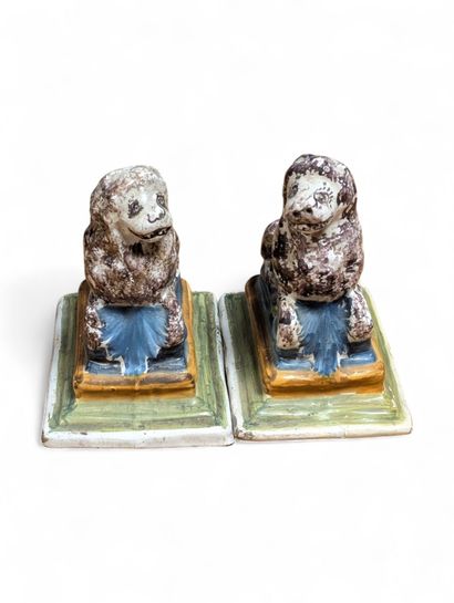 NEVERS
Pair of elongated earthenware lions...