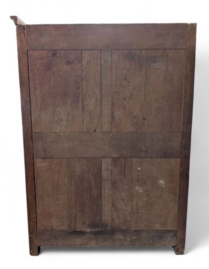 Armoire de chambre en chêne mouluré et sculpté...