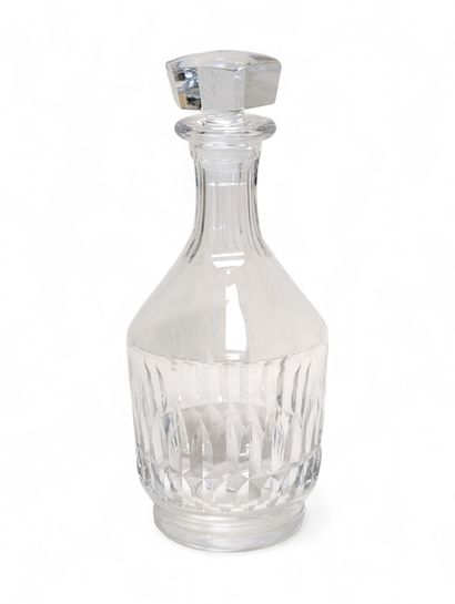 BACCARAT
Carafe en cristal à décor de navettes...